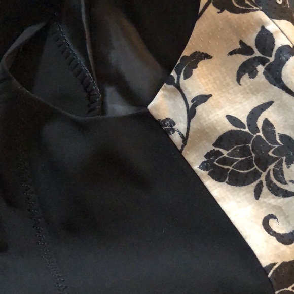 CHICO Black Vest with black & tan/gold patterned back 💐 - Picture 8 of 11